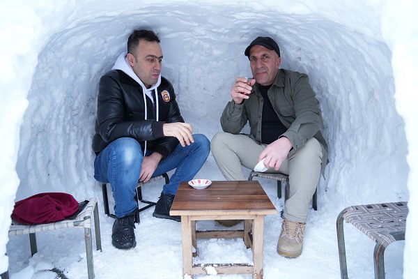 Foto - O ilimizde 'iglo'da çay keyfi