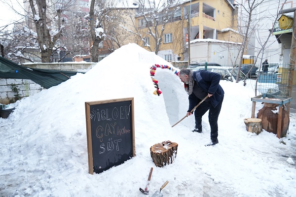 Foto - O ilimizde 'iglo'da çay keyfi