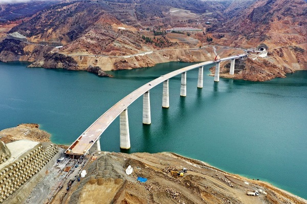 Foto - O ilimizde iki yaka bir araya geldi!