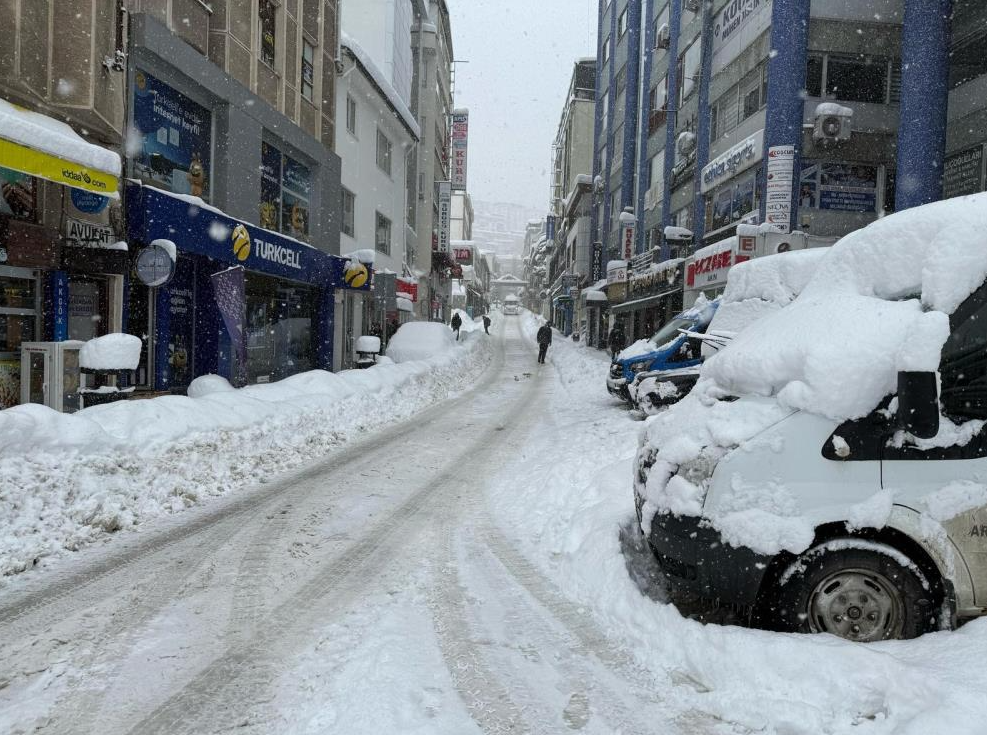 Foto - O ilimizde kar kalınlığı 2 metreyi aştı! genelinde 220 köye ulaşım sağlanamıyor