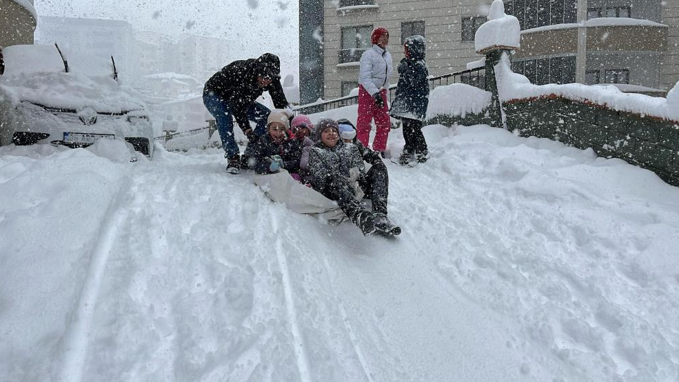Foto - O ilimizde kar kalınlığı 2 metreyi aştı! genelinde 220 köye ulaşım sağlanamıyor