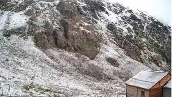 Foto - O ilimizde mevsimin ilk karı yağdı