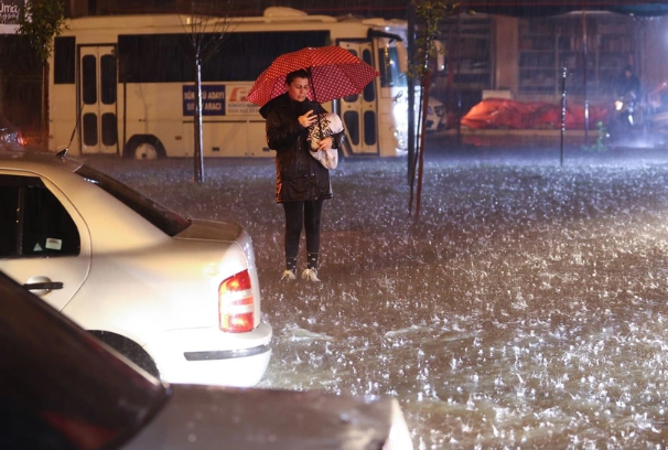 Foto - O ilimizde sel baskını! Eğitime 1 gün ara