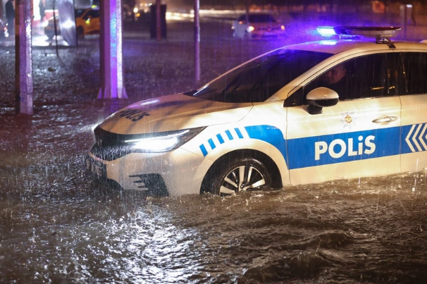 Foto - O ilimizde sel baskını! Eğitime 1 gün ara