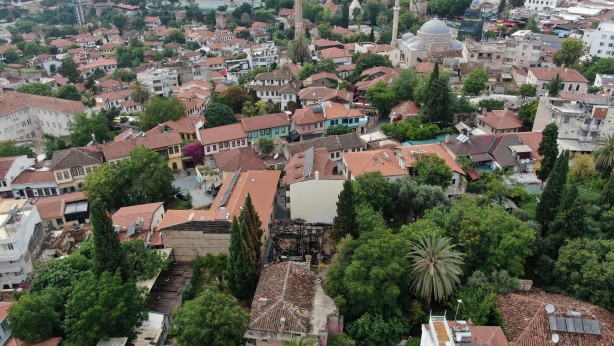 Foto - O ilimizde tarihi yapılar peş peşe yanarak kül oldu! Küle dönmüş hali bile dudak uçuklattı
