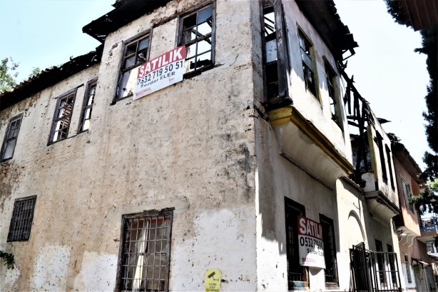 Foto - O ilimizde tarihi yapılar peş peşe yanarak kül oldu! Küle dönmüş hali bile dudak uçuklattı