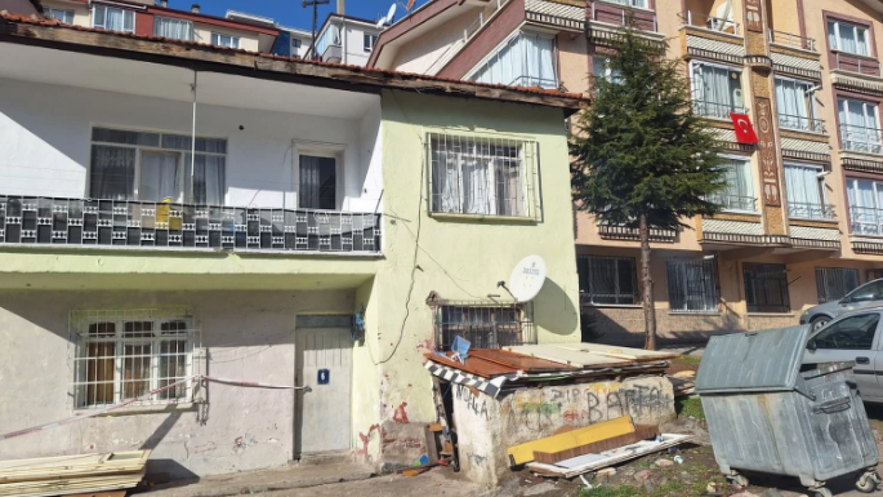 O ilimizde toprak kayması paniği! Binalar boşaltıldı!