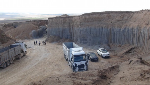 Foto - O ilimizden büyük ses getirecek açıklama! TIR’ların ardı arkası kesilmiyor… Rekor gelir bekleniyor…