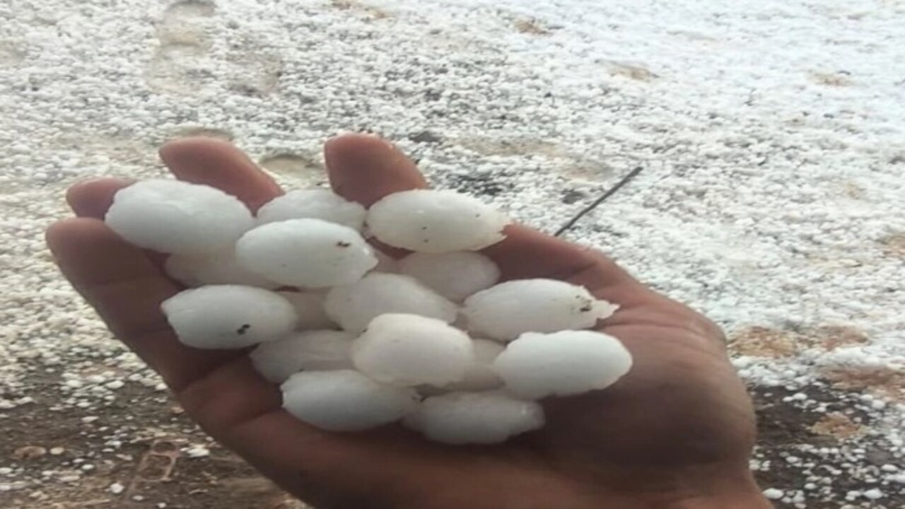 O ilimize ceviz büyüklüğünde dolu yağdı