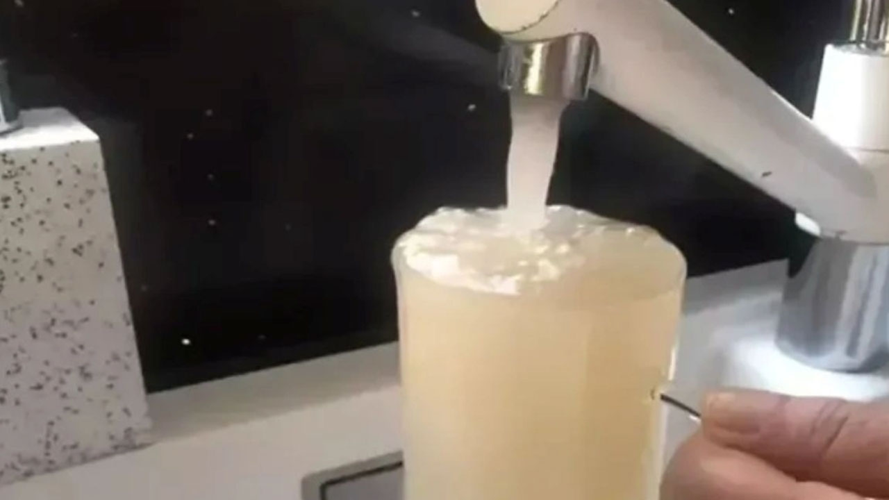 Foto - O ilimizin suyunda petrol bulundu! Herkes şokta