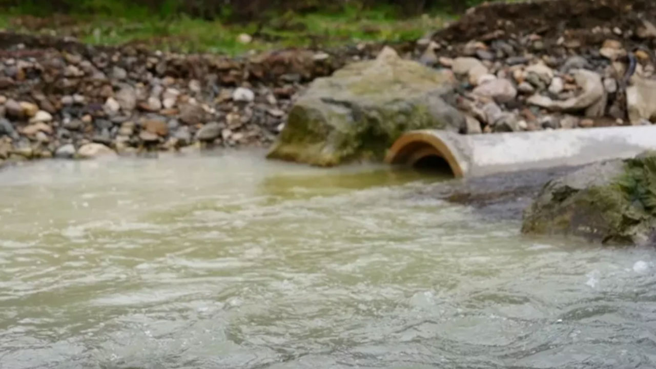 O ilimizin suyunda petrol bulundu! Herkes şokta