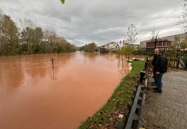 Foto - O ırmak 5 metre yükseldi