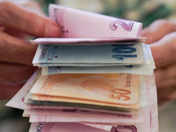 O işi yapanlar yılda 1,8 milyon TL alıyor! 2023'te en çok kazandıran meslekler belli oldu