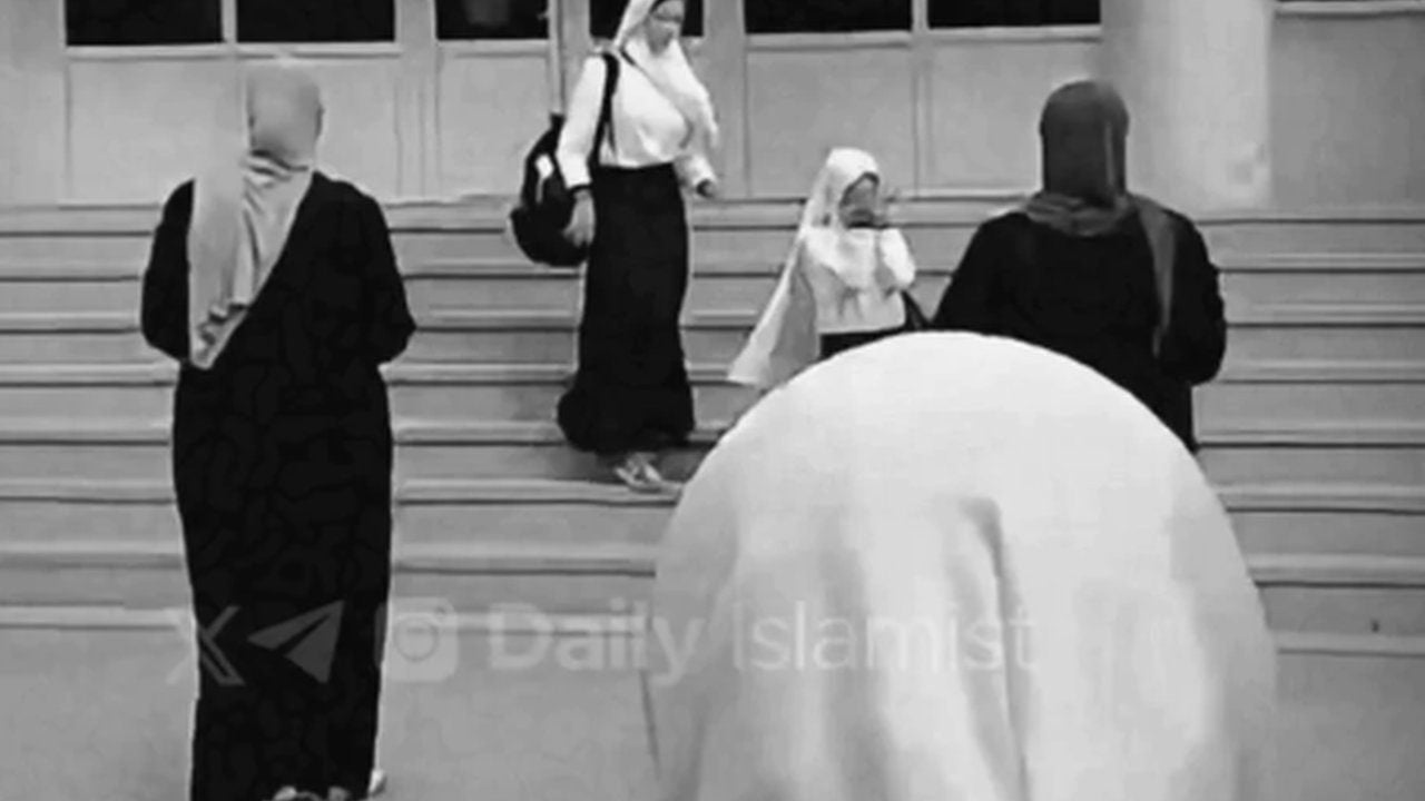 Foto - O isimden Azerbaycan’daki başörtüsü yasağına çok sert tepki: Bu bir sapık zihniyettir