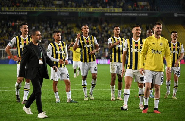 Foto - O ismi duyan şaşkına döndü! Hiç kimse bunu beklemiyordu: Menajeri Kadıköy'e geldi bile...