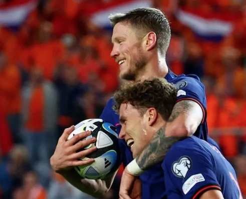 Foto - O ismi duyan şaşkına döndü! Hiç kimse bunu beklemiyordu: Menajeri Kadıköy'e geldi bile...