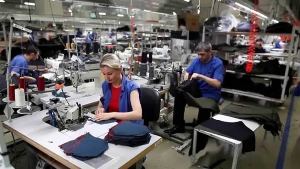 Foto - O kişilere bedavadan para verecekler! 15 yaşını dolduranlar hemen alabilir! Günlük tam 438,55 TL! En önemli şart ise…