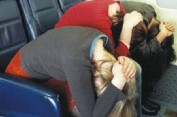 Foto - O koltuklarda sakın oturmayın!