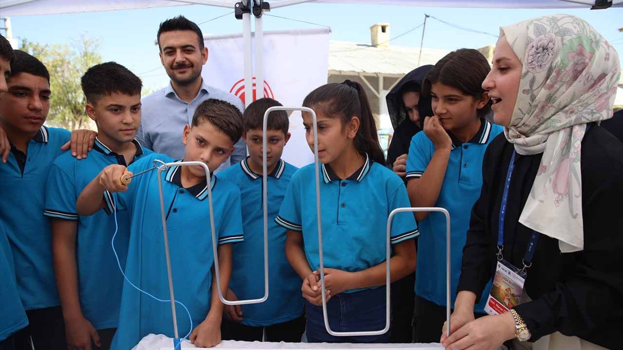‘O Köy Bilim Köyümüzdür’: Kırsala bilim aşısı!