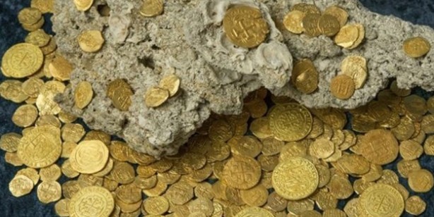 Foto - O köyden altın fışkırmaya başladı! Müjdeyi canlı yayında verdi: Türkiye bir ev dolusu altın hazinesine ulaştı