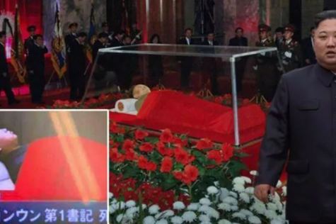 Foto - O lider en büyük füzeyi arkasına alarak duyurdu! Görüntüler dünyaya servis edildi