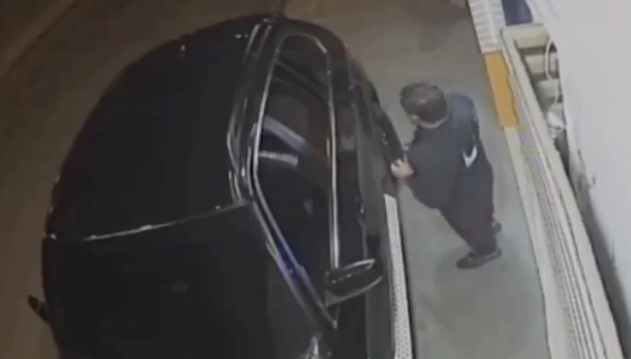 Foto - O mafya liderini caddenin ortasında kalaşnikofla tarayarak böyle öldürdüler! Bu şok görüntüler ağızları bir karış açık bıraktı