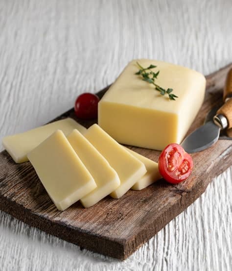 Foto - O markette 1 kilogram kaşar peyniri 125 liradan satılmaya başlandı! Vatandaşlar akın etti