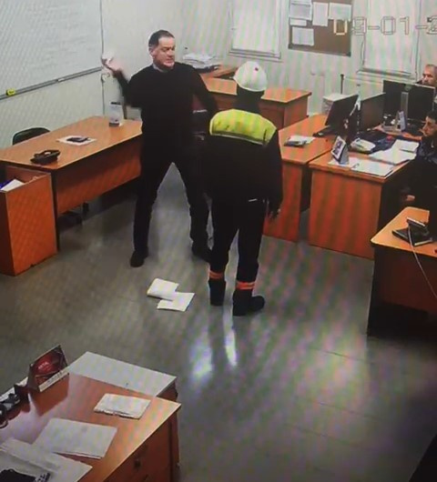 Foto - O patron, Türkiye’yi ayağa kaldırdı! Şu kepazeliğe bakın Allah aşkına! Bunlar da "adamım" diye ortalıkta dolaşıyor