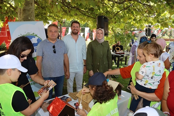 Foto - O sahilden 1 ton çöp toplandı