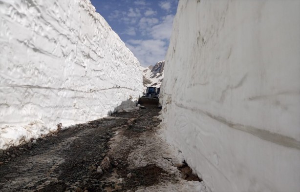 Foto - O şehirde hala kar ile mücadele ediliyor!