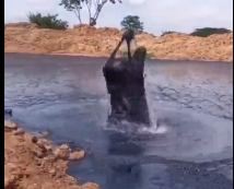 Foto - O şehrimizden petrol fışkırıyor! Kimseler neler olduğunu anlayamadı, görüntüler Türkiye'yi ayağa kaldırdı