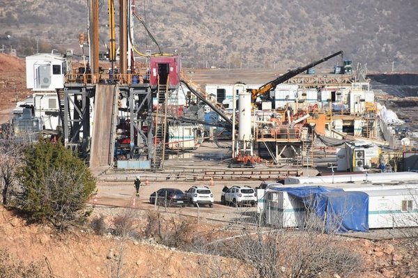 Foto - O şehrimizden petrol fışkırıyor! Kimseler neler olduğunu anlayamadı, görüntüler Türkiye'yi ayağa kaldırdı