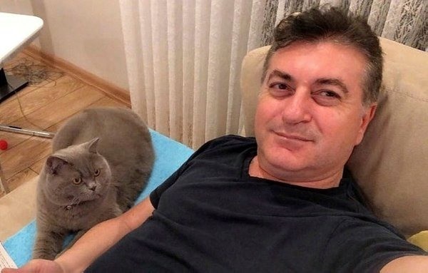 O şerefsiz cezaevinde intihar etti