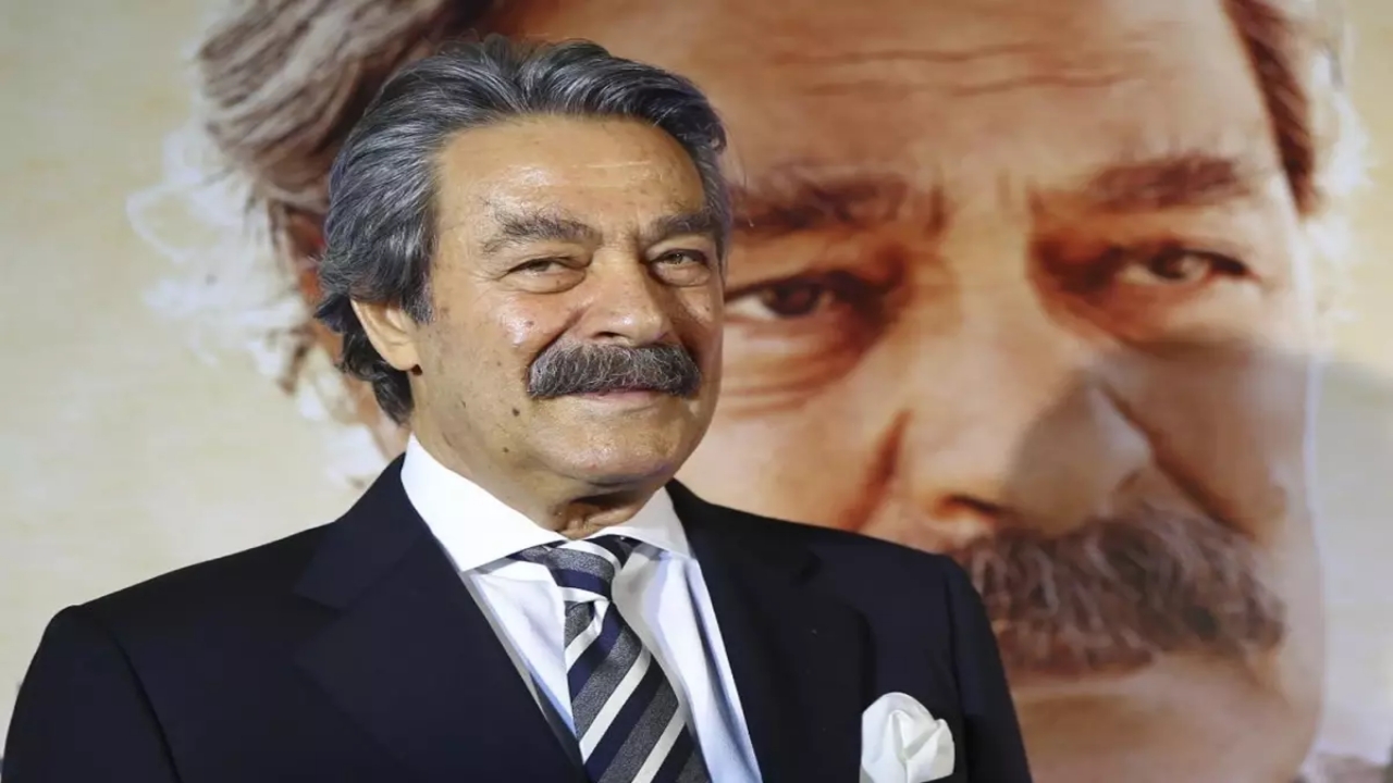 O siyasetçi, Kadir İnanır’ı evinde ziyaret etti! Ünlü sanatçının son halini görenler, gözlerine inanamadı