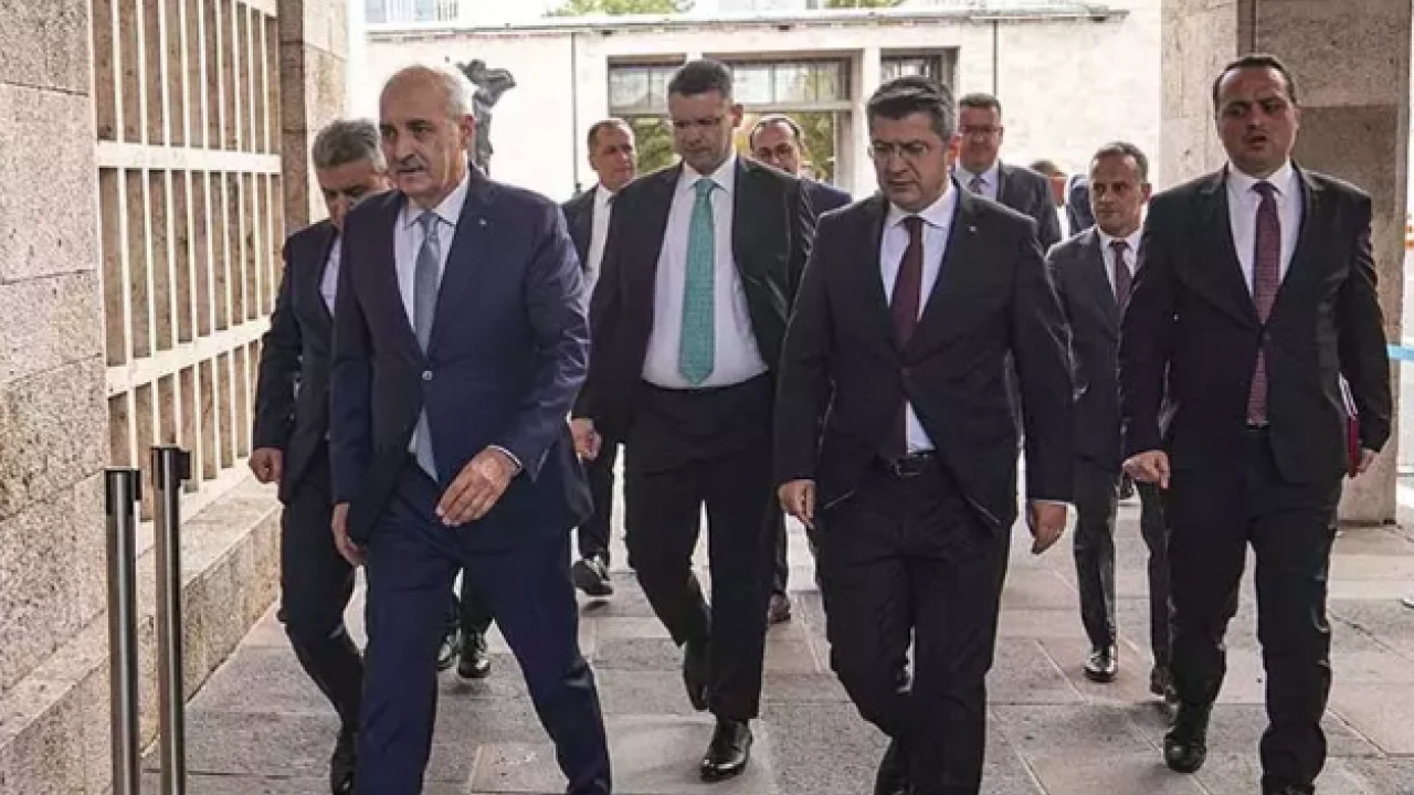 Foto - O sözler çok doğru neden rahatsız oldunuz? DEM Parti Terörsüz Türkiye Komisyonu’nu terk etti 