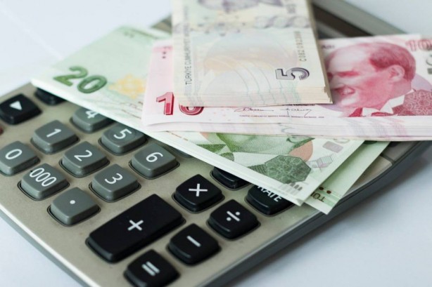 Foto - "O tarihe dikkat edin, boşuna demiyorum" diyerek emeklilere yapılacak yeni zammı duyurdu! İçeriden aldığı bilgiyi canlı yayında böyle açıkladı