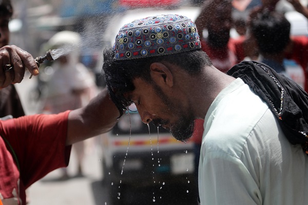 Foto - O ülke adeta sıcaktan kavruluyor! Son 6 günde 568 kişi öldü
