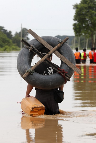 Foto - O ülke sel ve toprak kaymasıyla boğuşuyor! 