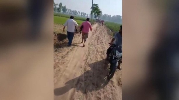 O ülke şokta! Politikacı ve oğlu tüfekle infaz edildi