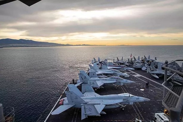 Foto - O ülke Yunanistan'a baskı yapıp savaş gemilerini bölgeden çekti: Türk sahasına girin, kabloları döşeyin