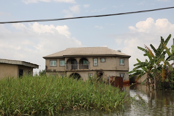 Foto - O ülkede baraj taştı! 2 şehir sular altında