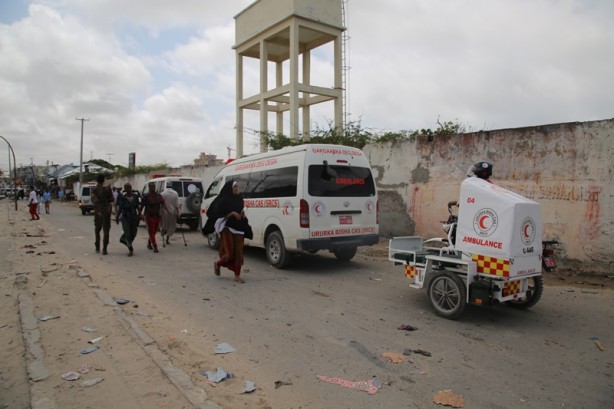 Foto - O ülkede bombalı saldırı! Ölü ve yaralılar var