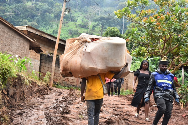 Foto - O ülkede heyelan yaşandı! 