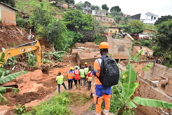 Foto - O ülkede heyelan yaşandı! 
