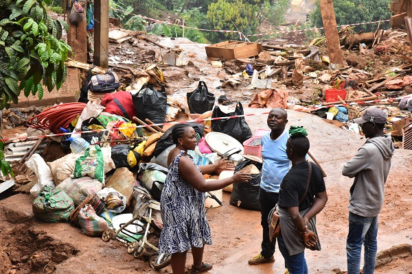Foto - O ülkede heyelan yaşandı! 