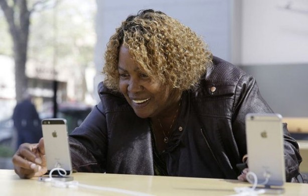 Foto - O ülkede iPhone 6, bin 700 TL!