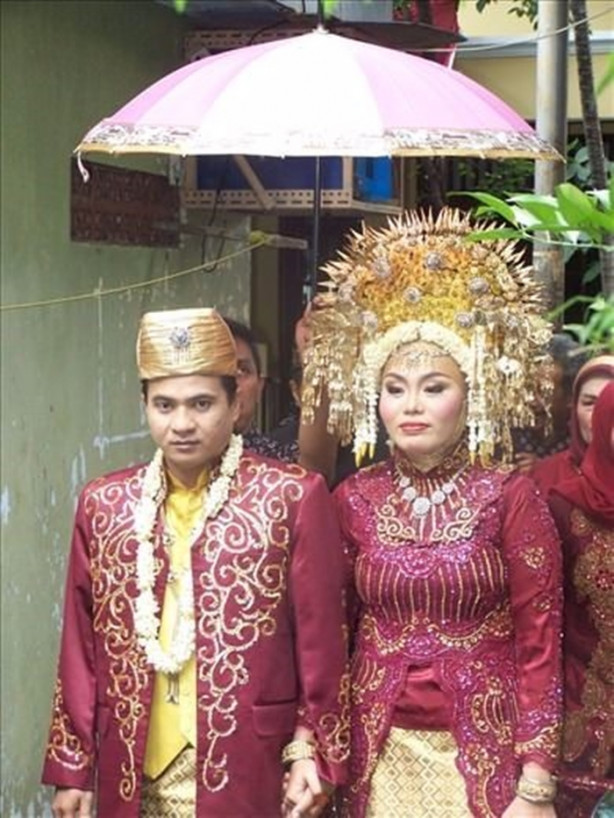 Foto - O ülkede kadınlar değil erkekler gelin gidiyor!