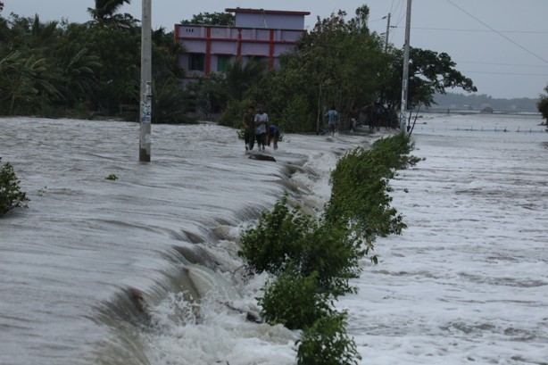 Foto - O ülkede kasırga! Birçok alan sular altında kaldı