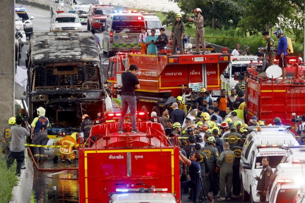 Foto - O ülkede okul servisi yandı! 16 çocuk ve 3 öğretmen feci şekilde öldü