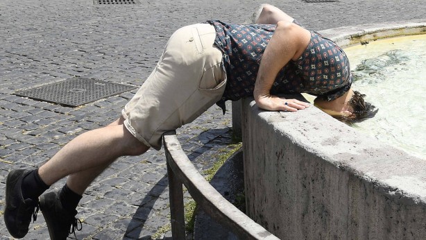 Foto - O ülke sıcaklıktan kavruluyor! 60 kişiden fazla can kaybı var